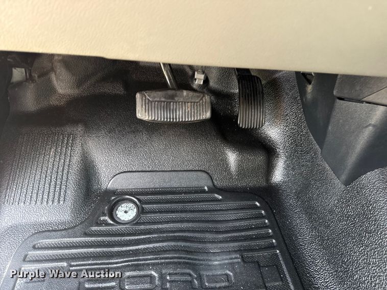 image for item DJ7823 2020 Ford F550 Super Duty truck cab and chassis