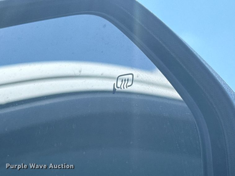 image for item DJ7823 2020 Ford F550 Super Duty truck cab and chassis