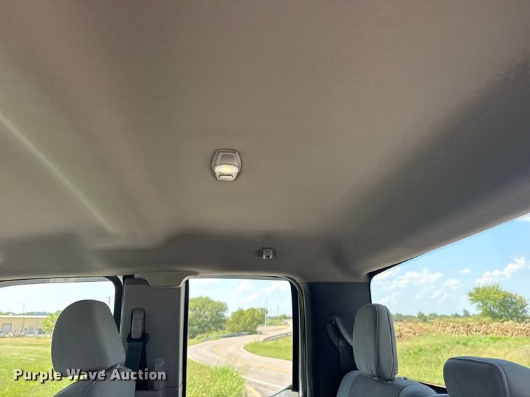 image for item DJ7823 2020 Ford F550 Super Duty truck cab and chassis