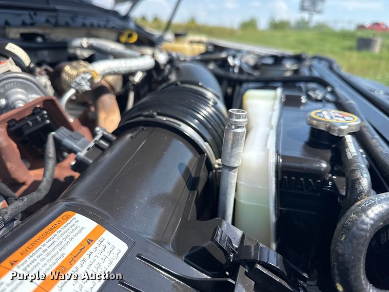 image for item DJ7823 2020 Ford F550 Super Duty truck cab and chassis