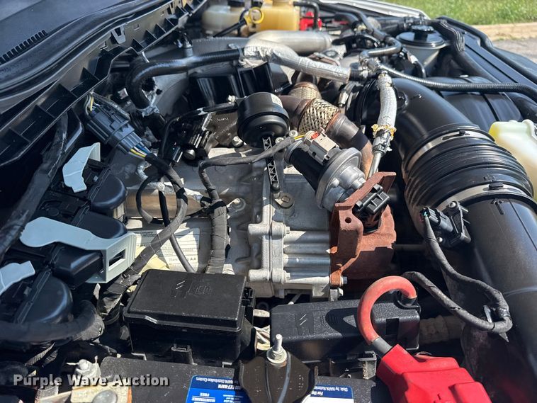 image for item DJ7823 2020 Ford F550 Super Duty truck cab and chassis