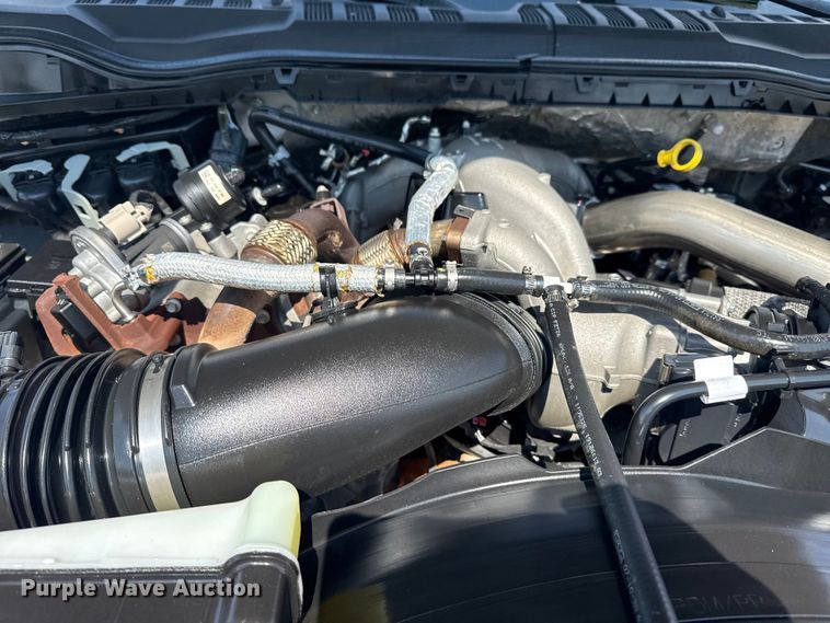 image for item DJ7823 2020 Ford F550 Super Duty truck cab and chassis