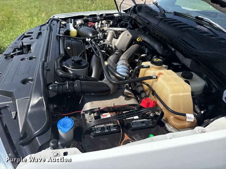 image for item DJ7823 2020 Ford F550 Super Duty truck cab and chassis