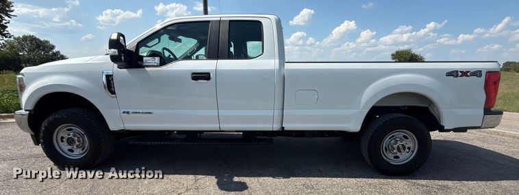 image for item DJ7824 2018 Ford F350 Super Duty SuperCab pickup truck