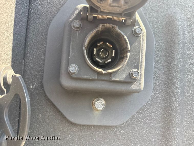 image for item DJ7824 2018 Ford F350 Super Duty SuperCab pickup truck