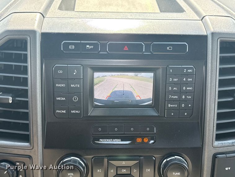 image for item DJ7824 2018 Ford F350 Super Duty SuperCab pickup truck