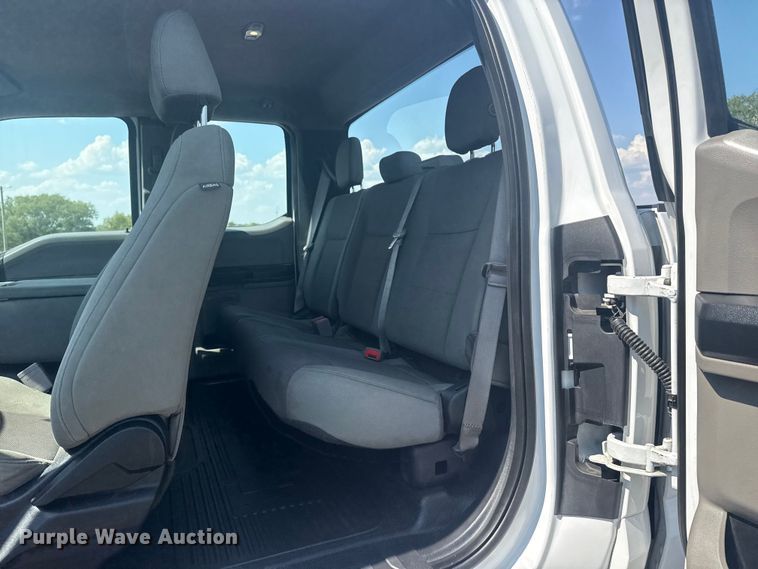 image for item DJ7824 2018 Ford F350 Super Duty SuperCab pickup truck