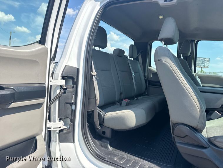 image for item DJ7824 2018 Ford F350 Super Duty SuperCab pickup truck