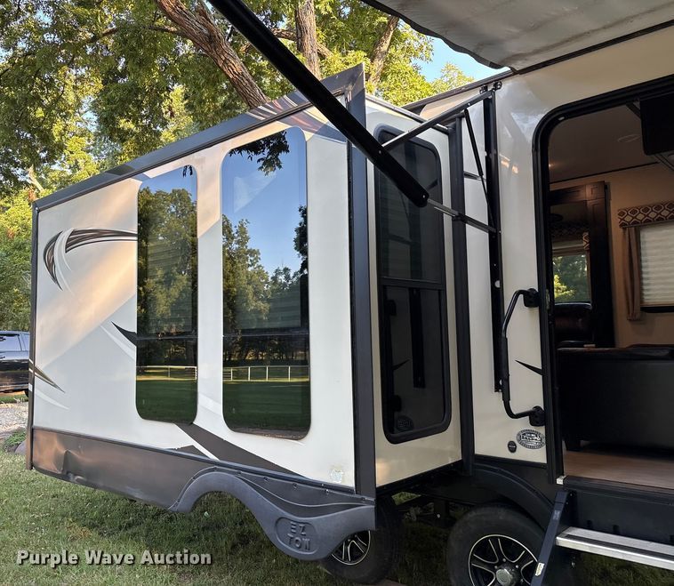 image for item DO1174 2019 Forest River Lacrosse 3311RK camper