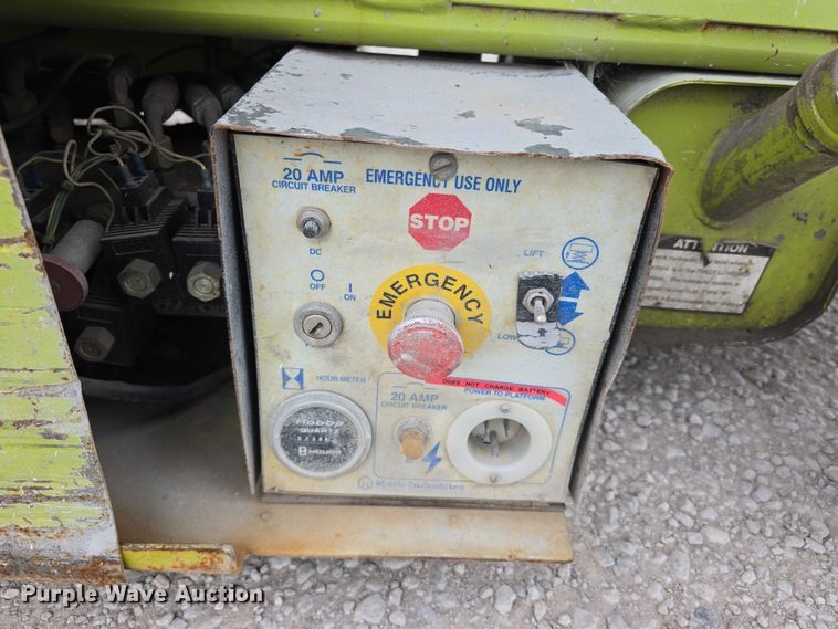 image for item DR3992 Clark CSL26N scissor lift