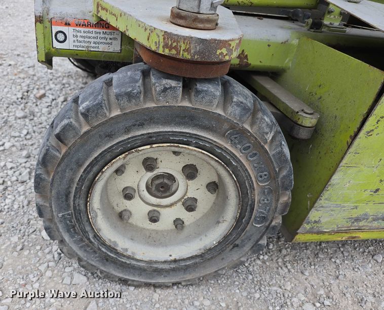 image for item DR3992 Clark CSL26N scissor lift