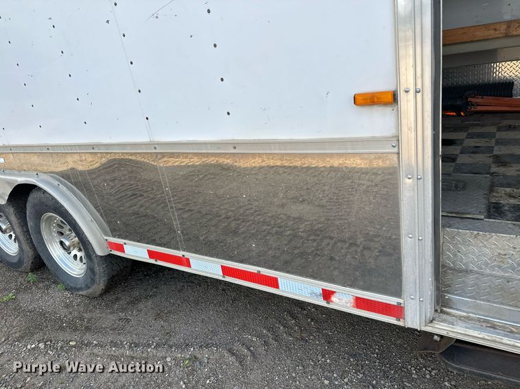 image for item DT6352 2000 US Cargo P08528TA3 enclosed cargo trailer