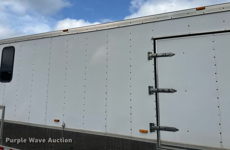 image for item DT6352 2000 US Cargo P08528TA3 enclosed cargo trailer