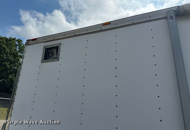 image for item DT6352 2000 US Cargo P08528TA3 enclosed cargo trailer