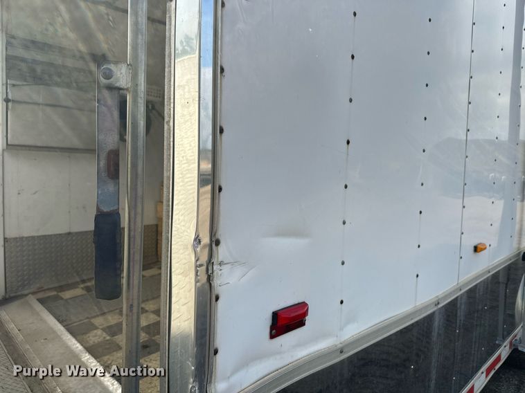 image for item DT6352 2000 US Cargo P08528TA3 enclosed cargo trailer