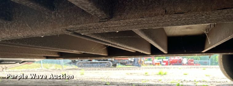 image for item DT6352 2000 US Cargo P08528TA3 enclosed cargo trailer