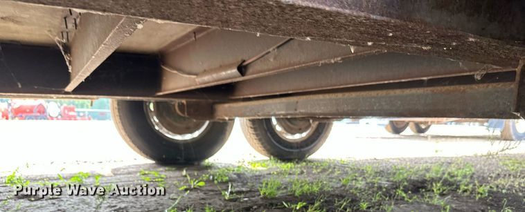 image for item DT6352 2000 US Cargo P08528TA3 enclosed cargo trailer