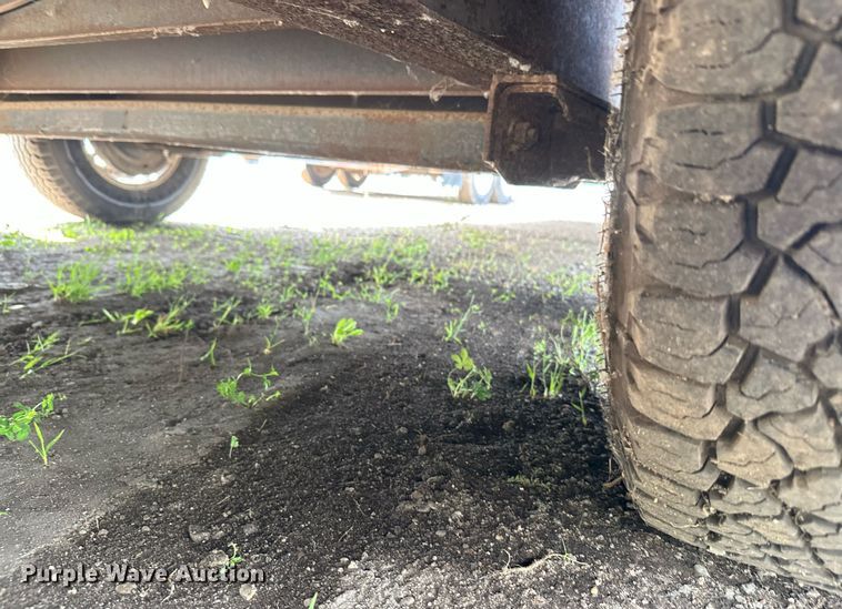 image for item DT6352 2000 US Cargo P08528TA3 enclosed cargo trailer