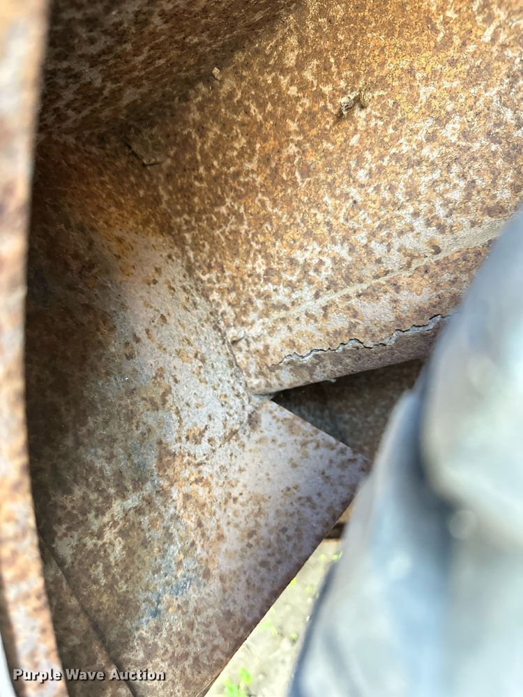 image for item DT6352 2000 US Cargo P08528TA3 enclosed cargo trailer