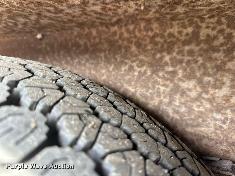 image for item DT6352 2000 US Cargo P08528TA3 enclosed cargo trailer