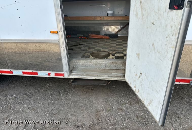 image for item DT6352 2000 US Cargo P08528TA3 enclosed cargo trailer