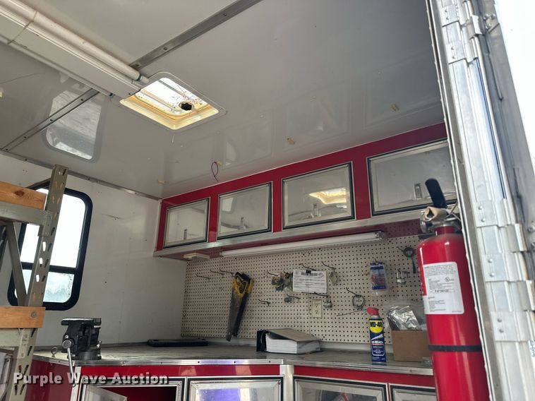 image for item DT6352 2000 US Cargo P08528TA3 enclosed cargo trailer