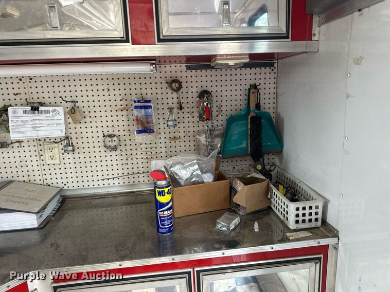 image for item DT6352 2000 US Cargo P08528TA3 enclosed cargo trailer