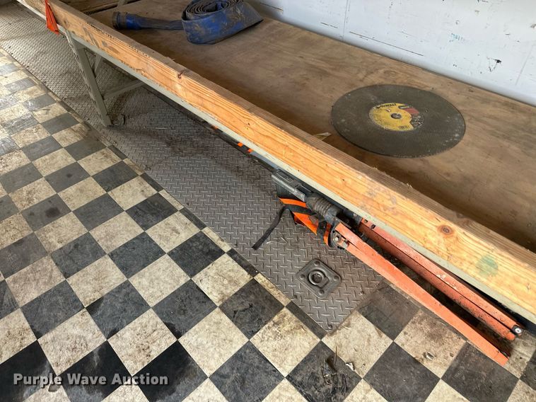 image for item DT6352 2000 US Cargo P08528TA3 enclosed cargo trailer