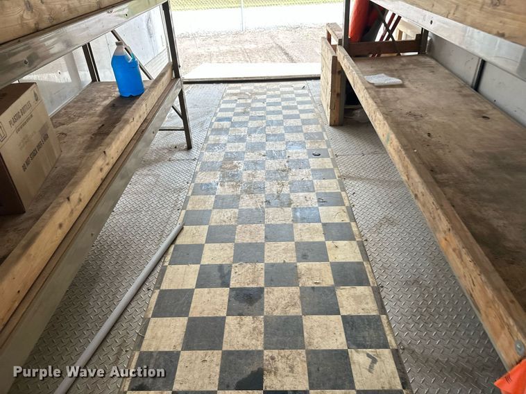 image for item DT6352 2000 US Cargo P08528TA3 enclosed cargo trailer