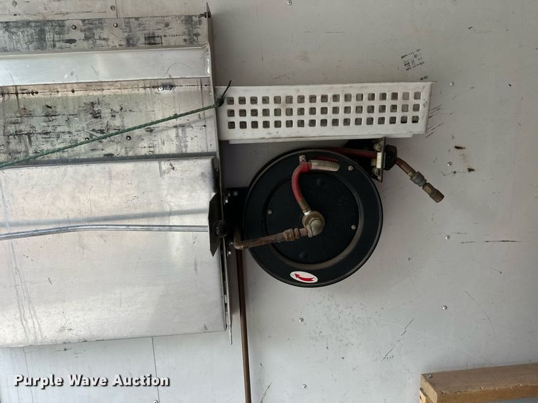 image for item DT6352 2000 US Cargo P08528TA3 enclosed cargo trailer