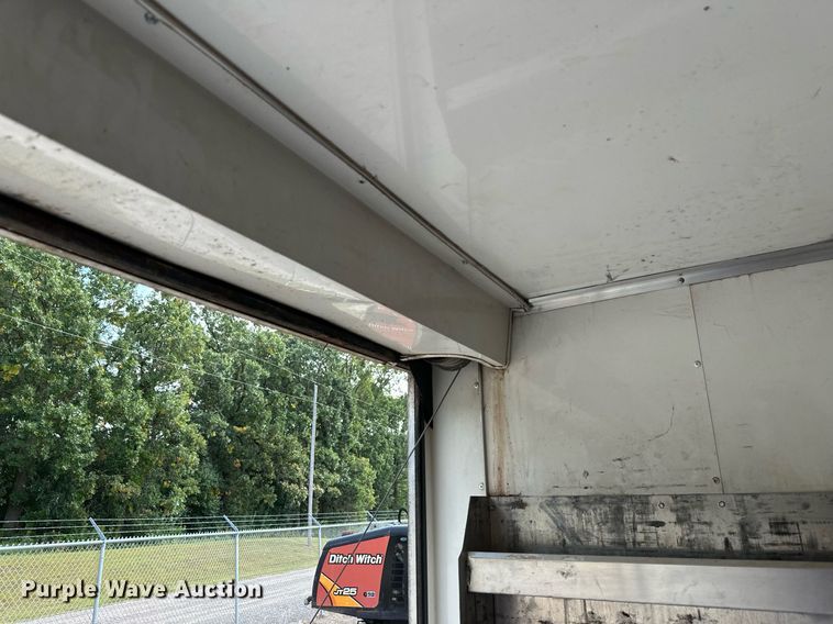 image for item DT6352 2000 US Cargo P08528TA3 enclosed cargo trailer