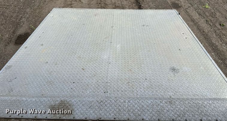 image for item DT6352 2000 US Cargo P08528TA3 enclosed cargo trailer