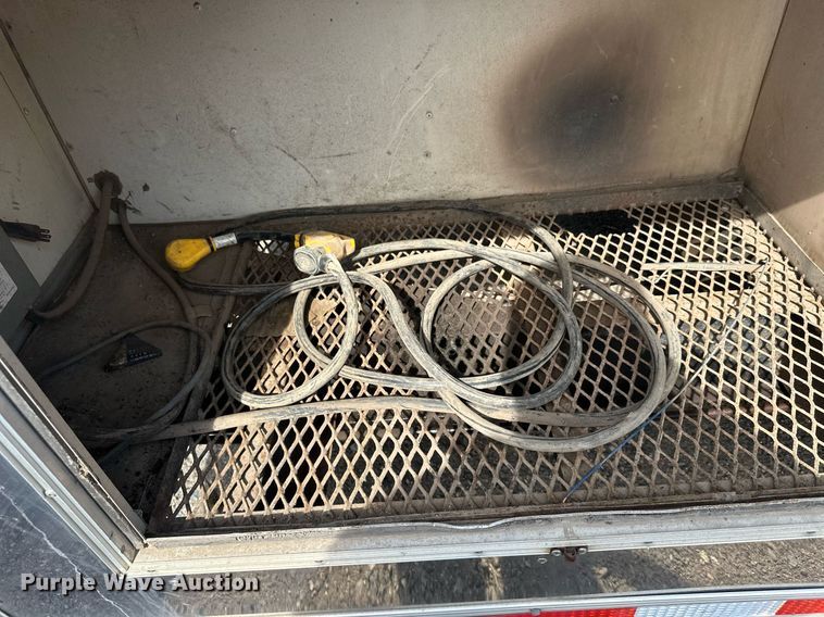 image for item DT6352 2000 US Cargo P08528TA3 enclosed cargo trailer