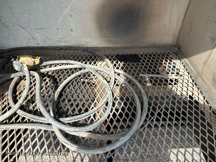 image for item DT6352 2000 US Cargo P08528TA3 enclosed cargo trailer