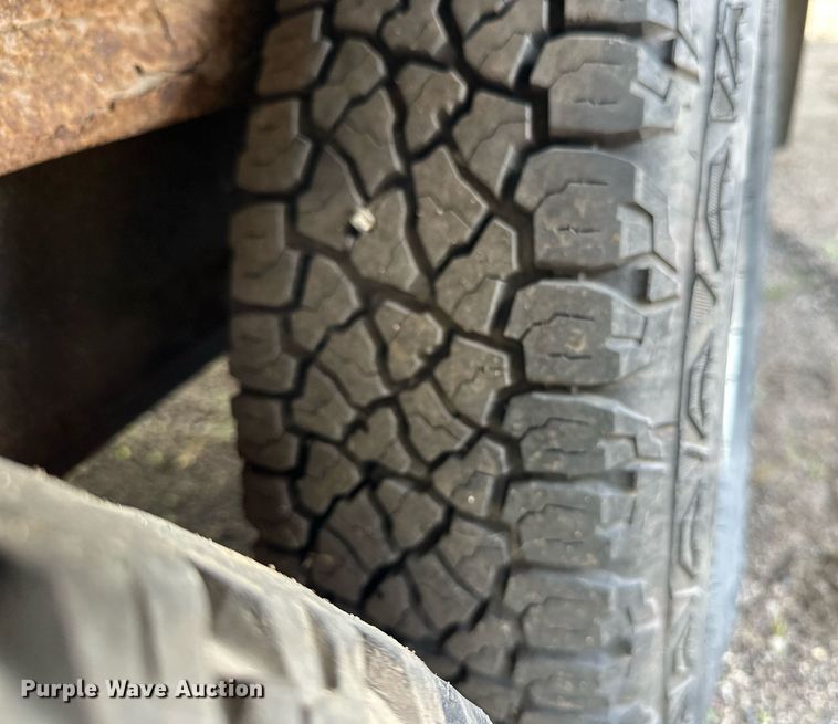 image for item DT6352 2000 US Cargo P08528TA3 enclosed cargo trailer