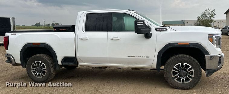 image for item DT6376 2022 GMC Sierra 2500HD Crew Cab pickup truck