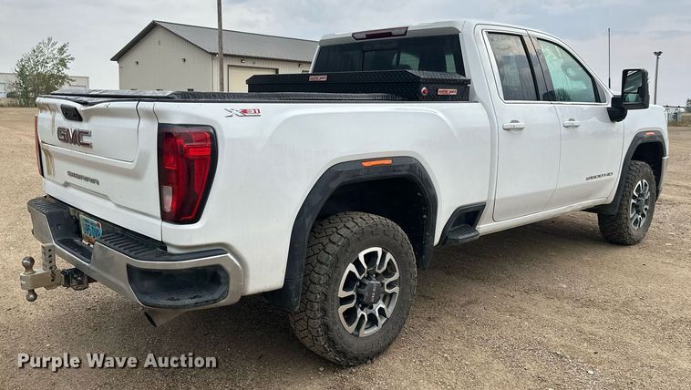 image for item DT6376 2022 GMC Sierra 2500HD Crew Cab pickup truck