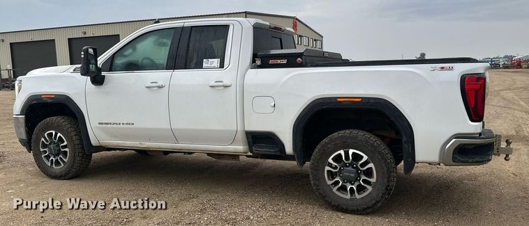 image for item DT6376 2022 GMC Sierra 2500HD Crew Cab pickup truck