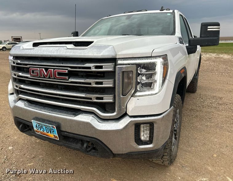image for item DT6376 2022 GMC Sierra 2500HD Crew Cab pickup truck
