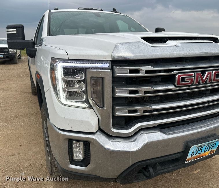 image for item DT6376 2022 GMC Sierra 2500HD Crew Cab pickup truck