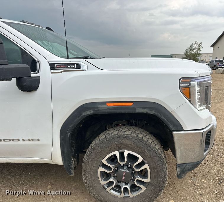 image for item DT6376 2022 GMC Sierra 2500HD Crew Cab pickup truck