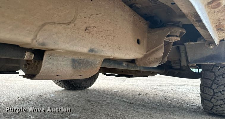 image for item DT6376 2022 GMC Sierra 2500HD Crew Cab pickup truck