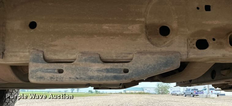 image for item DT6376 2022 GMC Sierra 2500HD Crew Cab pickup truck