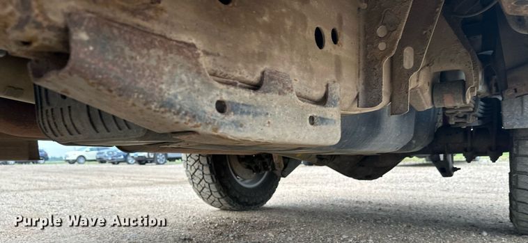 image for item DT6376 2022 GMC Sierra 2500HD Crew Cab pickup truck