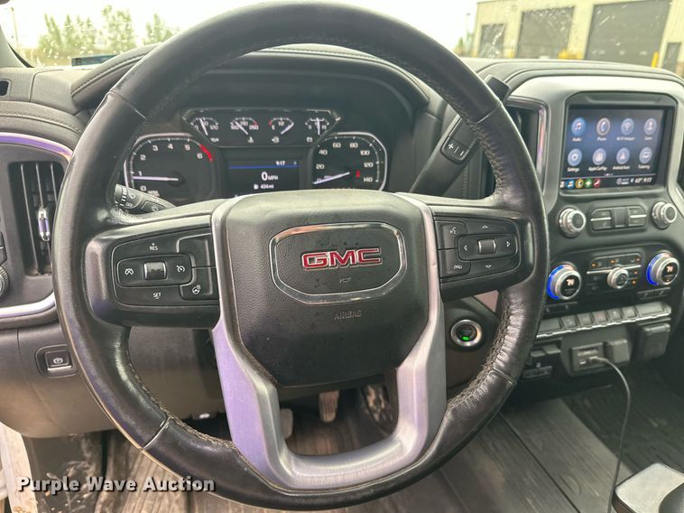 image for item DT6376 2022 GMC Sierra 2500HD Crew Cab pickup truck