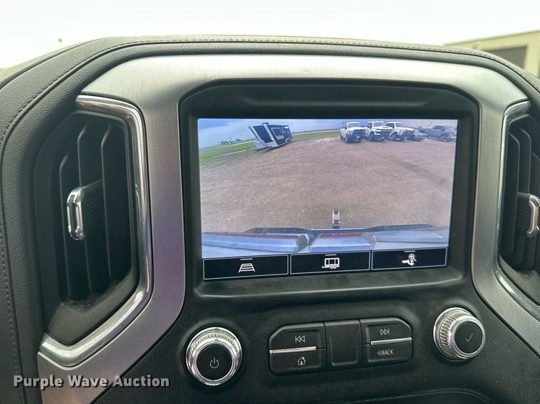 image for item DT6376 2022 GMC Sierra 2500HD Crew Cab pickup truck