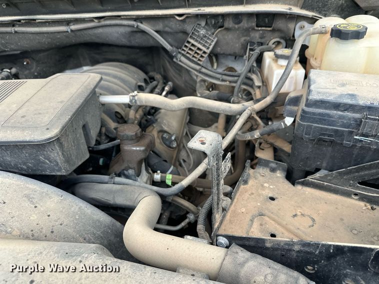 image for item DT6376 2022 GMC Sierra 2500HD Crew Cab pickup truck