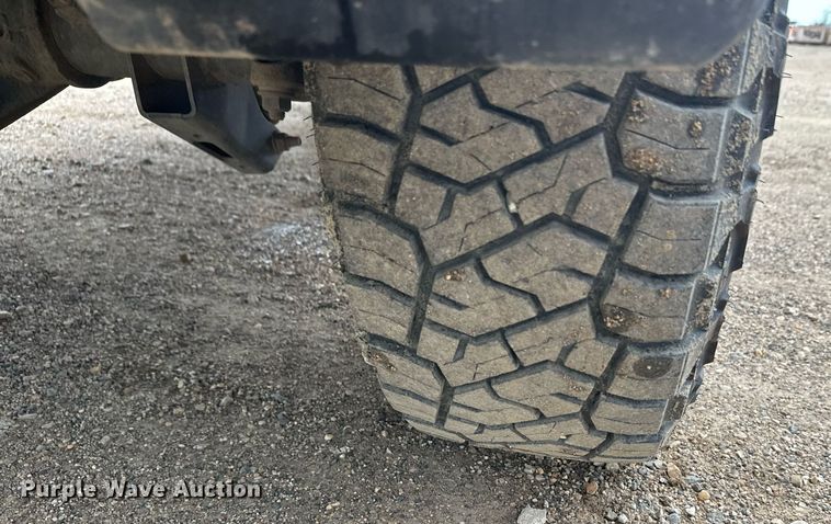 image for item DT6376 2022 GMC Sierra 2500HD Crew Cab pickup truck