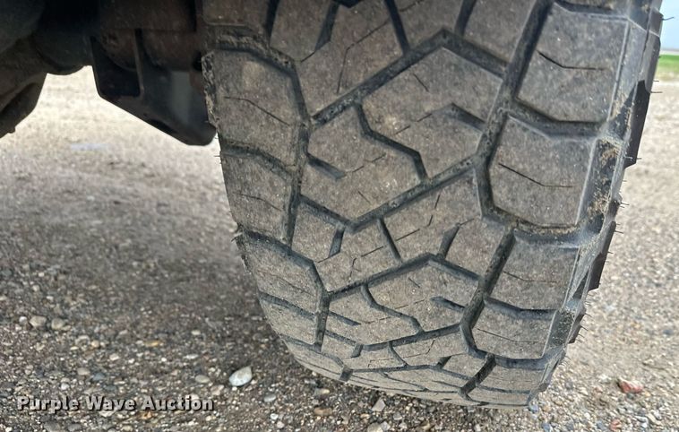 image for item DT6376 2022 GMC Sierra 2500HD Crew Cab pickup truck