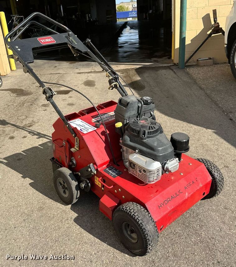image for item DT6384 Toro aerator